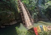 Dilewati Truk, Jembatan Sei Kumap Tabalong Runtuh, 1 Orang Tewas