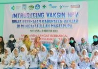 10 Siswi Madrasah Ibtidaiyah Hidayatullah Martapura Dapatkan Vaksin Pencegah Kanker Serviks