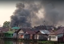 BREAKING NEWS: Api Berkobar di Sungai Jingah Dekat Kubah Surgi Mufti