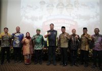 Beri Pelayanan Kepemudaan, Paman Birin Terima Penghargaan dari Menpora Dito Ariotedjo