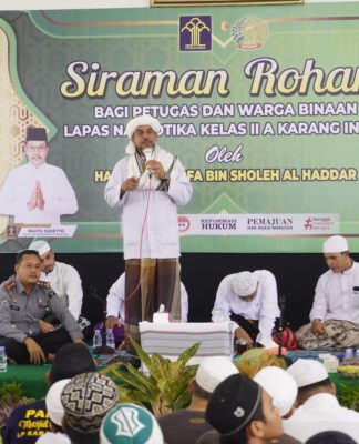 Habib Musthofa Beri Tausiah Warga Binaan Lapas Narkotika Karang Intan