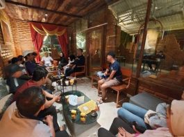 Video Viral Siswi SMP di Palangka Raya Dikeroyok 4 Teman