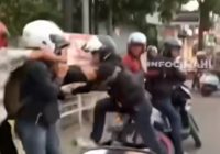 Pengendara Honda Vario dan Beat Terlibat Baku Hantam Usai 'Geber'Knalpot