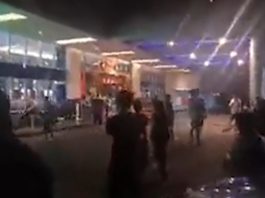 Penghuni Hotel Berhamburan di Bali Akibat Getaran Gempa