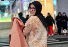 Harga Sepasang Sandal Syahrini ini Wow Banget, Bikin Melongo!