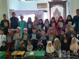Beri Perhatian Besar Pendidikan Alquran Kepada Anak Usia Dini, Lazis ASFA Salurkan Zakat Berupa Mushaf