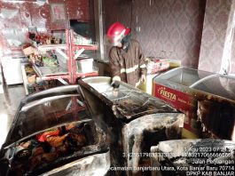 Kebakaran di Sungai Sipai, 4 Feezer dan Puluhan Makanan Beku Hangus