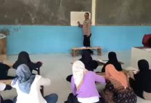 Selain Aktif Anggota Polsek Pulau Laut, Aiptu Bambang Dedikasikan Diri Mengajar 2 Mata Pelajaran di Ponpes Tholibin
