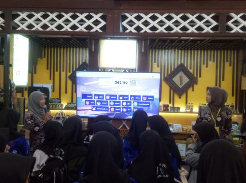 Anita dan Kawan-kawan Antusias Kunjungi Kalsel Expo 2023
