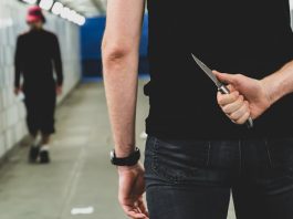 Lagi Belajar di Kelas Siswi SMA di Kuningan Ditusuk Mantan, Tak Mau Diajak Pacar Usai Putus