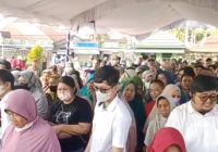 Operasi Pasar Beras di Halaman Masjid Jami Sungai Jingah, 8 Ton Ludes Dalam Satu Jam