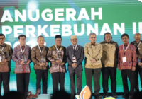 Paman Birin Satu-satunya Gubernur Terima Anugerah Perkebunan Indonesia 2023