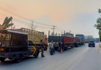 Diduga Dikoordinir Preman, Polisi Datangi Antrean Truk Solar di Lingkar Selatan