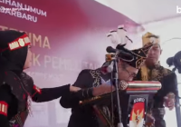 Ketua KPU Kota Banjarbaru Ambruk Saat Bacakan Puisi di Kirab Pemilu 2024 Kalsel