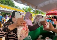 Disbunnak Kalsel Gelontor Daging Sapi, Telur, dan Ayam pada Operasi Pasar Murah di Banjarmasin