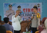 Kapolres Kotabaru Gratiskan Umrah Samsul Bahri, Penghargaan Puluhan Tahun Sebagai Guru SD