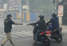 Cek Fakta Warga Pulau Jawa Wajib Pakai Masker Saat Keluar Rumah, Udara Tercemar