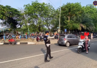Puluhan Pengendara di Jalan Piere Tendean Menuju Jembatan Merdeka Dihalau Putar Balik