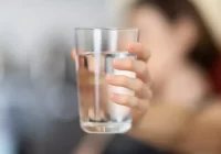 Sering Mual Setelah Minum Air Putih? Ini Penyebabnya