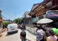 Polisi Lakukan Olah TKP di Lokasi Bapak dan Anak Ditemukan Tewas