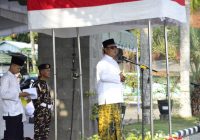 Kenakan Sarung, Gubernur Kalsel Pimpin Apel Hari Santri 2023