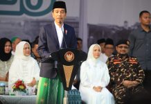 Pimpin Apel Hari Santri 2023 di Tugu Pahlawan Surabaya, Ini Pesan Presiden Jokowi