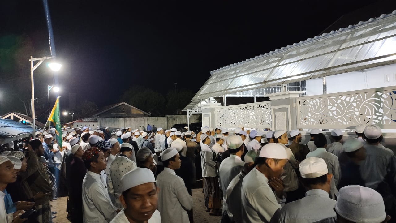 Kediaman Guru Khatim Dipenuhi Pelayat, Dimakamkan Besok Setelah Salat Dzuhur