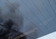 Bakar Ban Hingga Membesar Bikin Panik Warga Jalan Trikora Guntung Manggis