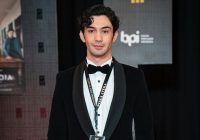 Foto Begini Saat Umrah di Masjidil Haram, Reza Rahadian Dikomentari Dian Sastro Hingga Indra Bekti