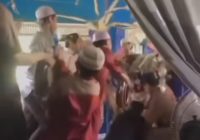 Viral Bayi Terjatuh dari Ayunan Baayun Maulid Gara-Gara Rebutan Uang
