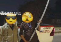 Celurit Menancap di Mobil Patroli Saat Bubarkan Tawuran