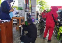Lindungi Konsumen, Diskumdagri Tanah Bumbu Awasi Pompa Ukur BBM d SPBU