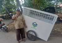 Zahrani Langsung Ucap Syukur, Lazis Assalam Fil Alamin Beri Gerobak Sampah Baru