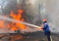 Bakar Sampah Lalu Ditinggalkan, Sebuah Gudang Terbakar di Banjarbaru