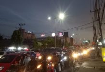 Weekend, Lalu Lintas Bundaran Simpang Empat Banjarbaru Padat