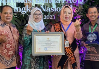 Bunda PAUD Tanah Bumbu Raih Penghargaan dari Kemendikbudristek