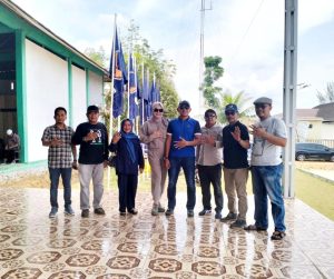 H Rahmat Trianto didampingi H Hery Kurbiansyah, H Gt M Erwin Arifin dan Hj Ernawati saat meninjau RTH Satui kemarin. (Wartabanjar.com/istimewa)