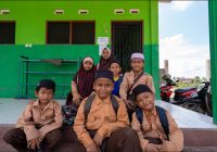 Kado Manis PT PLN (Persero) untuk Puluhan Guru Disabiltas di Banjarbaru
