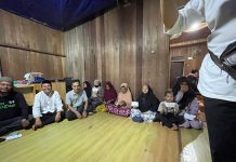 H Gt M Erwin Arifin Salurkan Zakat ASFA di Beberapa Desa Kecamatan Satui, Begini Harapan Pambakalnya