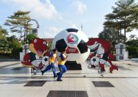 Dekorasi Piala Dunia U-17 Hiasi Kota Surabaya