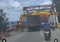 Lagi, Truk Terjebak di Portal Jembatan Paringin
