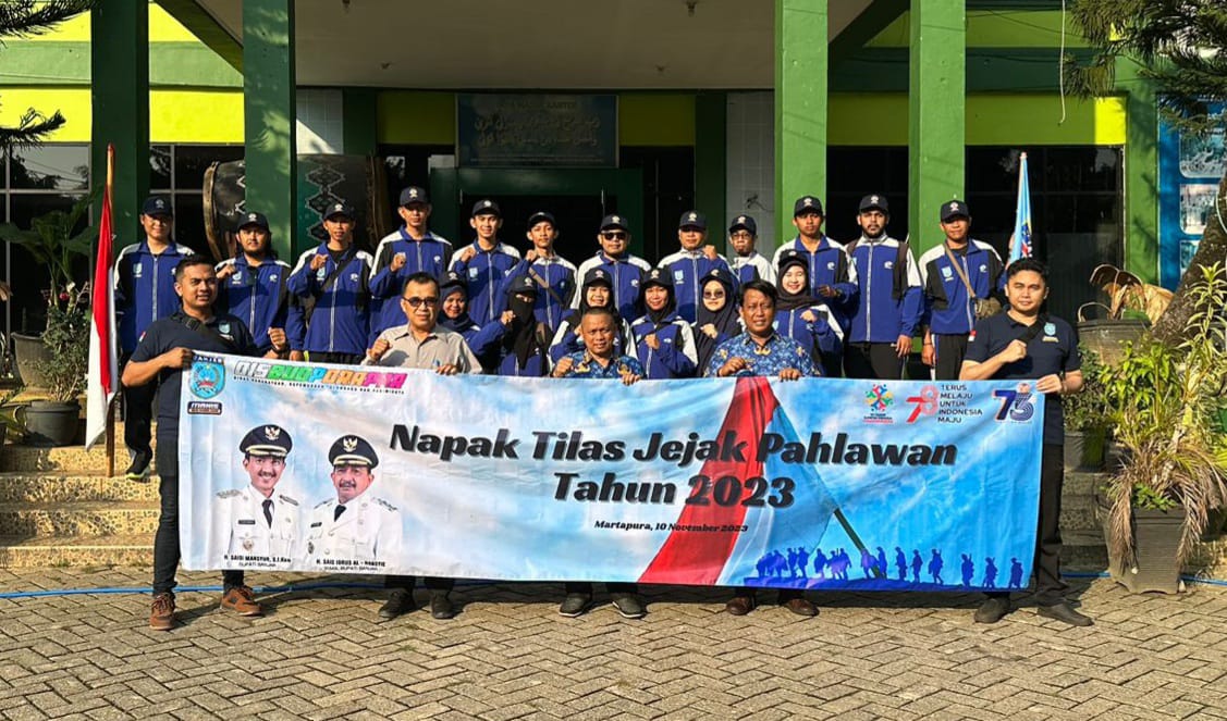 Peringati Hari Pahlawan Nasional 2023, Sejumlah  Pemuda dan Pemudi Kabupaten Banjar Ziarahi Makam Sultan Adam