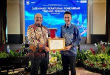 Pemkab Banjar Raih Penghargaan Sertifikat Maturitas Pelayanan Perkotaan dari Kemendagri