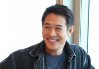 Dirumorkan Meninggal Dunia, Aktor Mandarin Jet Li Muncul di Acara Perilisan Bukunya di Taiwan