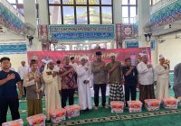 Kapolda Kalsel Salat Berjamah dan Gelar Jumat Curhat di Masjid Agung Miftahul Ikhsan