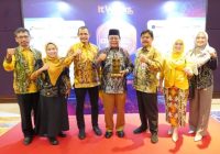 Gubernur Kalsel H. Sahbirin Noor Raih Penghargaan TOP Digital Award Tahun 2023