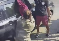 Geger Pingsan di Mobil, Warga di Jalan Trikora Pecahkan Kaca