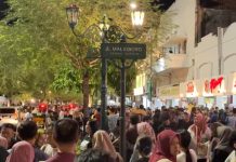 Malioboro Jogja Dipenuhi Lautan Manusia di Libur Nataru