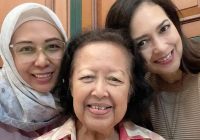 Potret Kedekatan Ira Wibowo, Ibu Sambung dan Adik Tirinya
