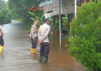 Banjir di Muara Harus Tabalong Sudah Masuk Rumah Warga